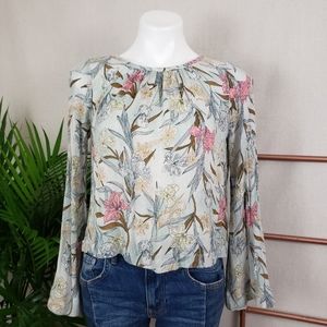 Melrose & Market Blue Floral Bell Sleeve Blouse